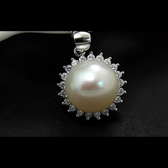 Sunshine Sterling Silver Pearl Necklace Pandant - Picture 3 of 4